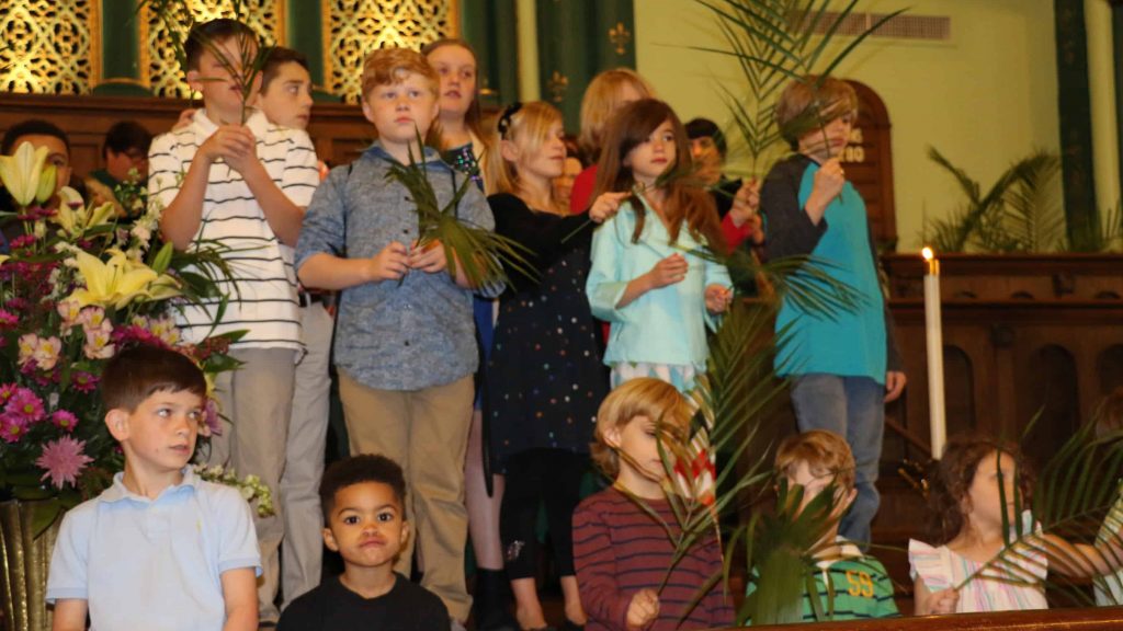 image of children singing at first church downtown little rock